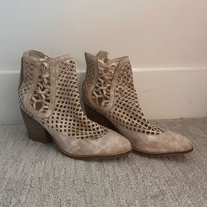 Coconuts by Matisse Cowboy Boots with Cut-Outs - size 8.5 (fits like an 8)